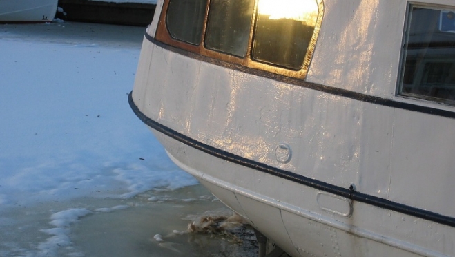 В Козьмодемьянске паром уходит на сезонный отдых