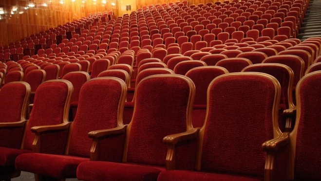 Театральные кресла распределят между муниципалитетами республики