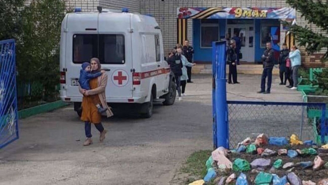 В Ульяновской области неизвестный мужчина ворвался в детсад и застрелил няню и двоих детей
