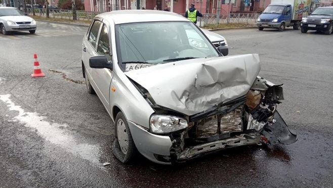 В Йошкар-Оле пенсионер-водитель спровоцировал ДТП