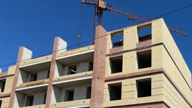 В Волжске на стройке мастер строительно-монтажных работ сорвался с 12-метровой высоты