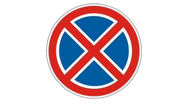 У здания Республиканского театра кукол закрывают парковку