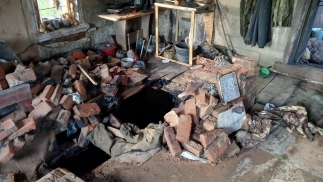 СКР выясняет обстоятельства гибели мужчин на пожаре в Мари-Туреке