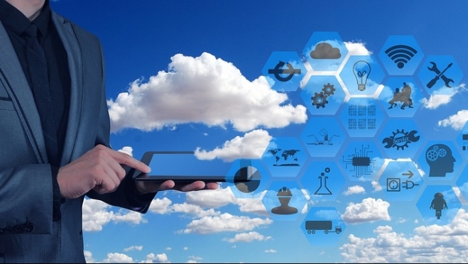 Потребители могут звонить на телефон горячей линии Роспотребнадзора