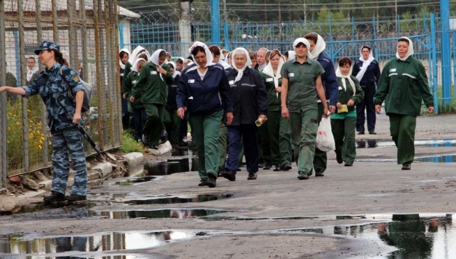 В год празднования 70-летия Победы в ВОВ амнистируют тысячи заключенных