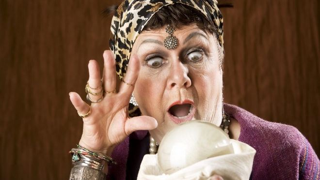 В России гадалок и эзотерические услуги могут запретить