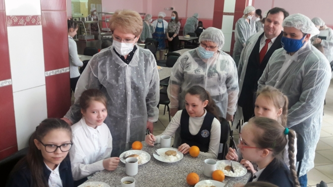 Родители проверили организацию питания в гимназии №14 Йошкар-Олы
