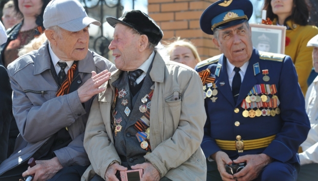 В Госдуме предлагают ежегодно выплачивать ветеранам ВОВ 75 тысяч рублей