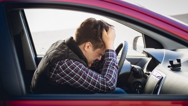 Житель Йошкар-Олы угнал иномарку и врезался в гараж