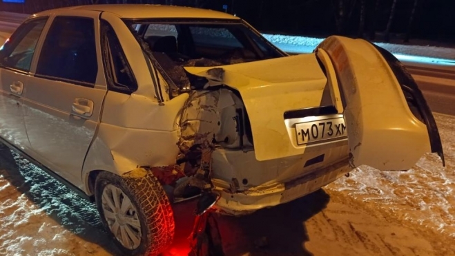 В Горномарийском районе пьяный водитель врезался в опору ЛЭП