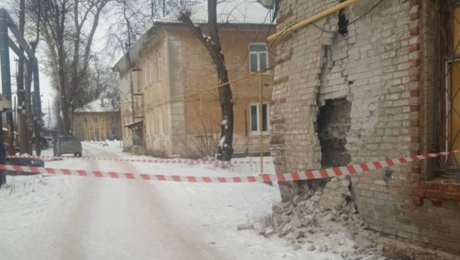 В Йошкар-Оле произошло обрушение кирпичной кладки в многоквартирном доме