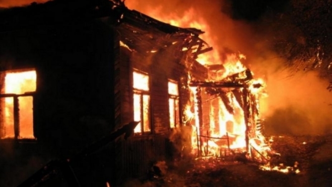 В Моркинском районе ночью загорелся дом