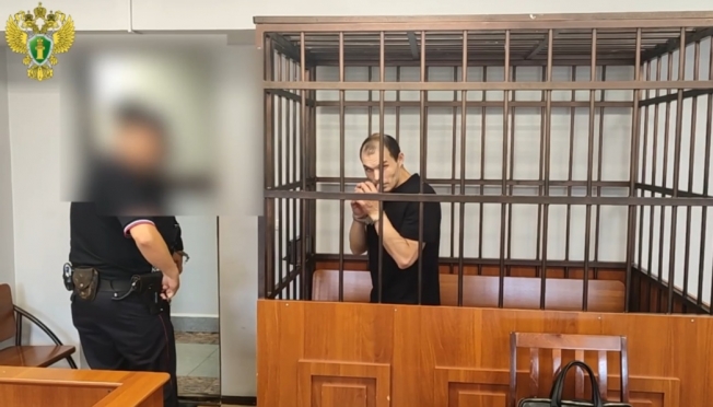 Рецидивист проведёт в колонии 5 лет за разбойное нападение на продавщицу