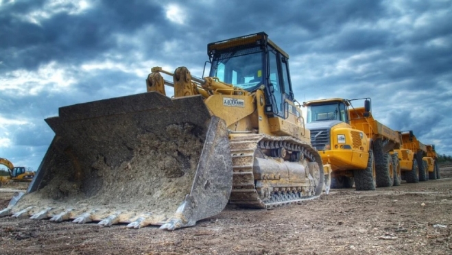 Сдавший экскаватор в металлолом житель Московской области пойдёт под суд