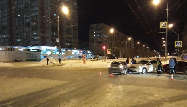 Детали вечернего ДТП на перекрёстке Петрова — Чавайна