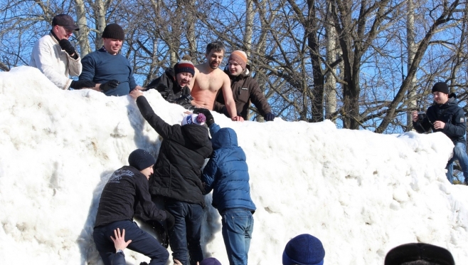 На Масленице в Тархановском парке будут брать снежную крепость