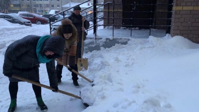 На расчистку Йошкар-Олы от снега вышли ТОСы и муниципальные учреждения