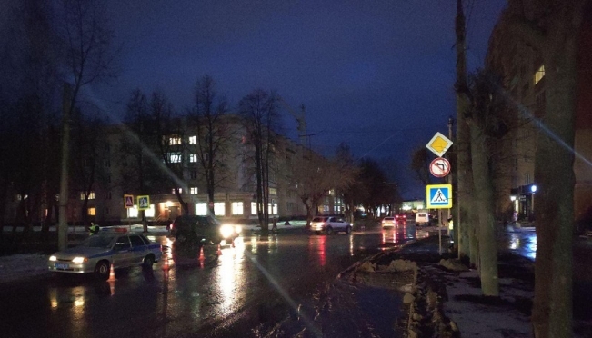 В Йошкар-Оле на пешеходном переходе сбили 18-летнюю девушку