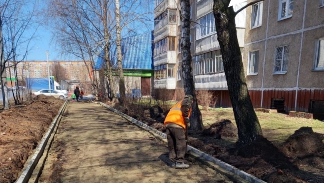 В Йошкар-Оле благоустраивают пешеходную зону в Девятом микрорайоне