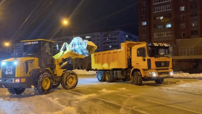 В Йошкар-Оле побили рекорд последних лет по вывозу снега