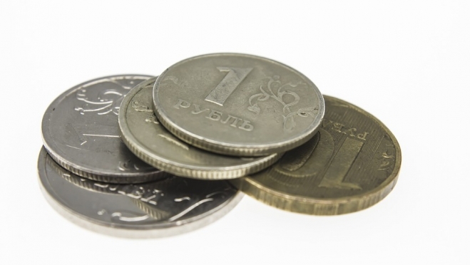 Рубль вновь проигрывает иностранной валюте