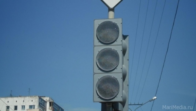 На двух перекрёстках в Йошкар-Оле отключили светофор