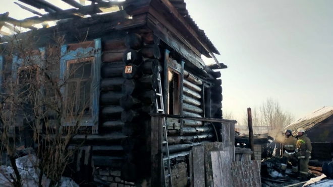 В селе Ежово в Медведевском районе сгорел дом