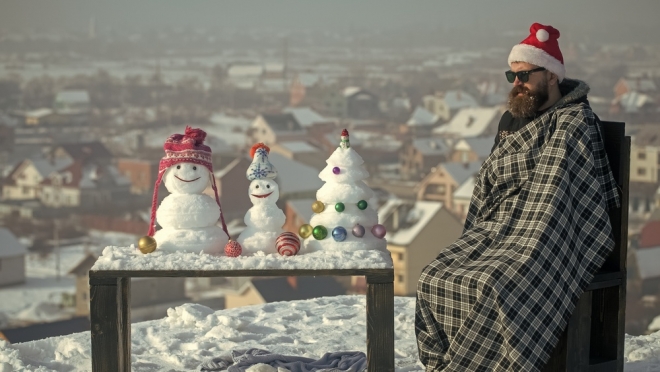Новогодние традиции россиян — украшение ёлки и обмен подарками