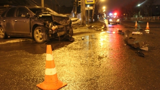 Ночью в Йошкар-Оле в ДТП пострадали четверо молодых людей
