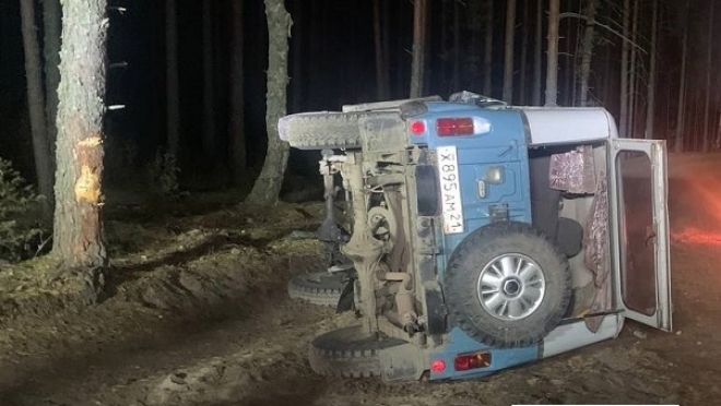 В Марий Эл пьяный пенсионер перевернулся на УАЗике
