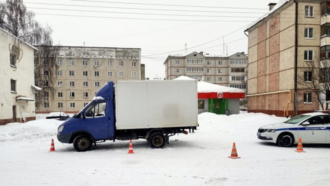 В Йошкар-Оле грузовая «Газель» наехала на пенсионерку