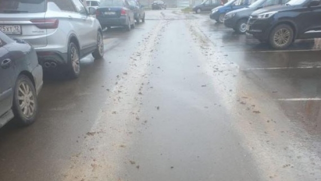 В Йошкар-Оле техника выехала с места стройки с грязными колёсами