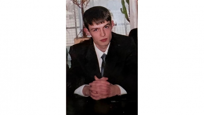 Жители Оршанки пришли проводить в последний путь рядового Алмаза Павлова