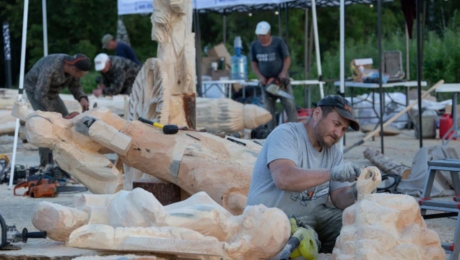 В Йошкар-Оле резчики по дереву вновь создадут персонажей из мифов народа мари