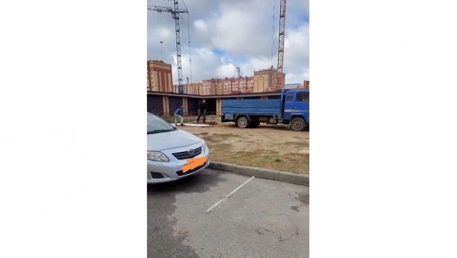 Жильцы дома № 25А по улице Петрова делят двор с администрацией Йошкар-Олы