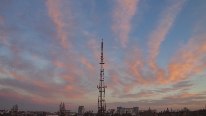 1 декабря РТРС начинает трансляцию «Радио России» в FM-диапазоне в Советском районе