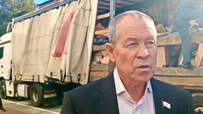 Депутат Госсобрания передал бойцам на передовую автомобиль