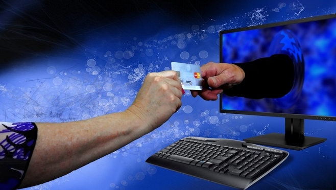 Пенсионерка из Йошкар-Олы поверила лжебанкиру и лишилась 53 тысяч рублей