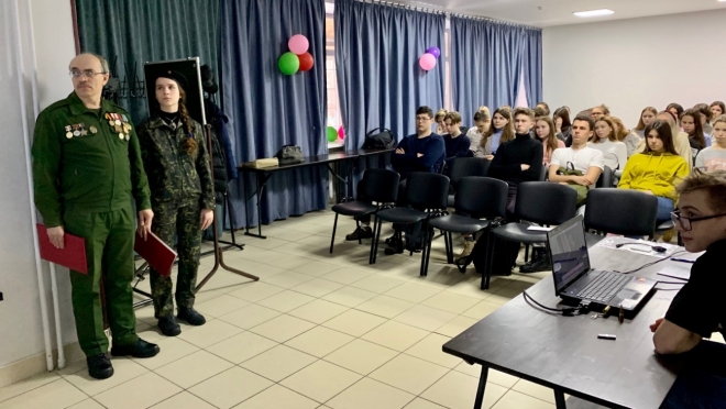 Гимназисты встретились с командиром поискового отряда «Демос»