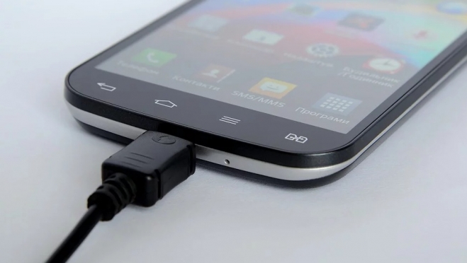 Заряжать смартфон ночью – плохая идея