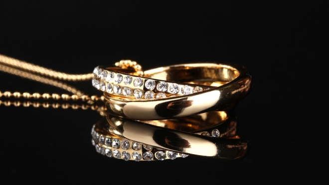 Бывший муж украл у экс-жены золотые украшения
