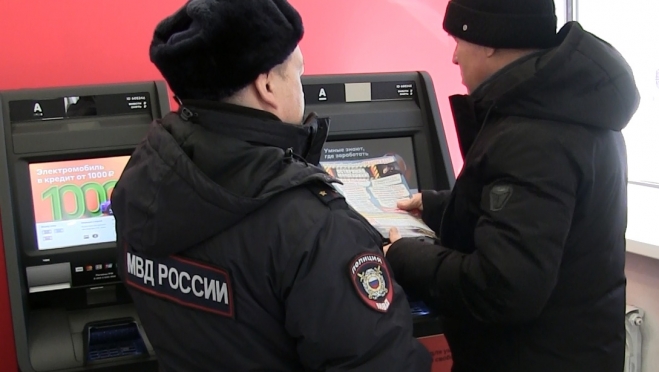 В столице Марий Эл полицейские дежурят у банкоматов