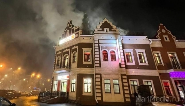 В Сомбатхее в здании на Воскресенском проспекте, 17, случился серьёзный пожар