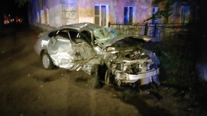 Водитель Nissan с тяжёлыми травмами госпитализирован с места ДТП