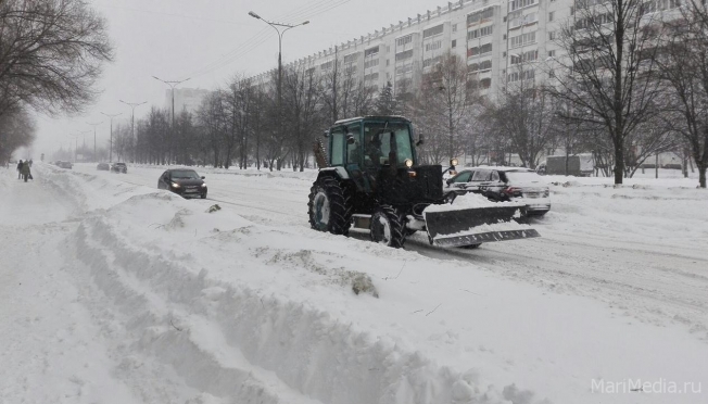 В Йошкар-Оле 35 снегоуборочных машин работают на улицах города