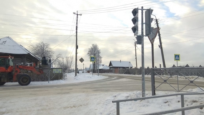 В посёлке Советский  на двух перекрёстках устанавливают светофоры