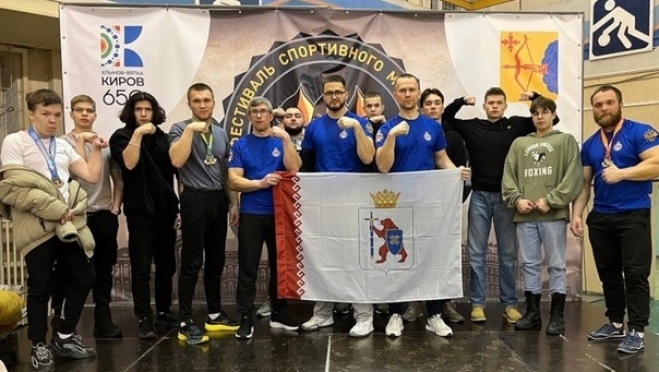 Команда Марий Эл стала первой на турнире по армрестлингу «Кубок Колесниченко»