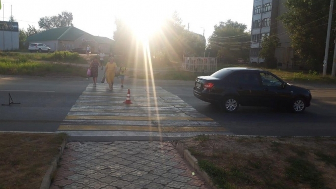 В Волжске на пешеходном переходе сбили девушку