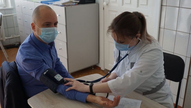 Евгений Маслов сделал прививку от коронавирусной инфекции