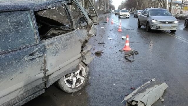 Водитель, протаранивший учебные машины в Йошкар-Оле, был пьян